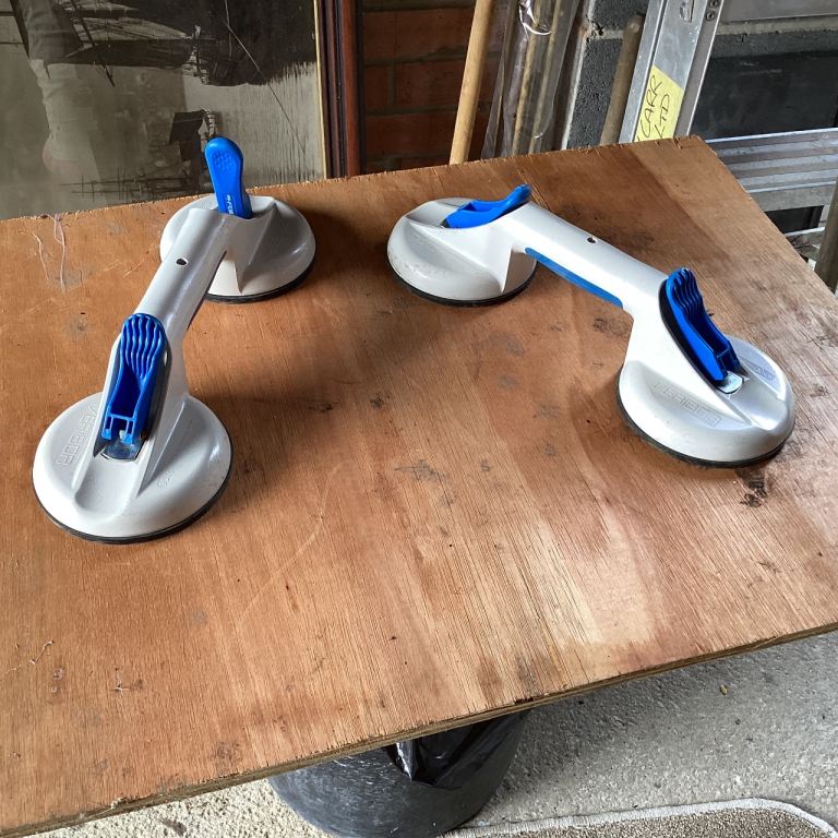 Suction lifters pads