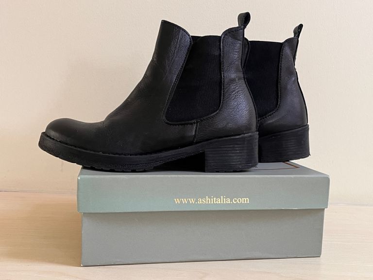 Black Italian Leather Chelsea Boots..
