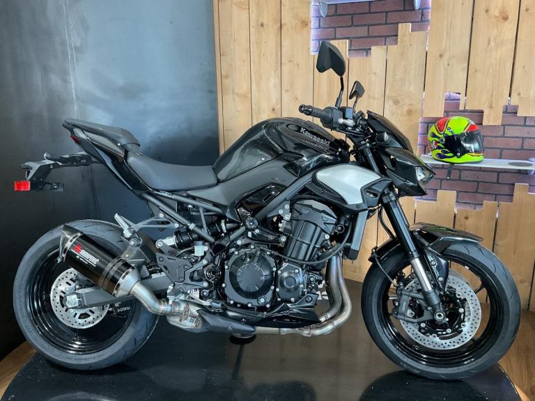 Kawasaki Z900 2025 FREE AKRAPOVIC! Cruise! Shifter! SAVE ££s! 4.9%HP & 5.9%PCP