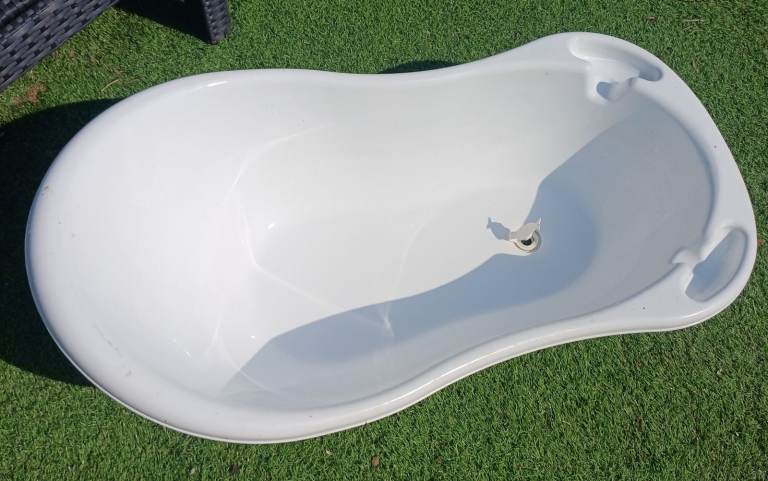 Boots Baby Bath Tub – White, Good Condition