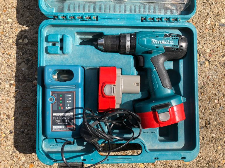 Makita 2 speed 18v hammer drill 