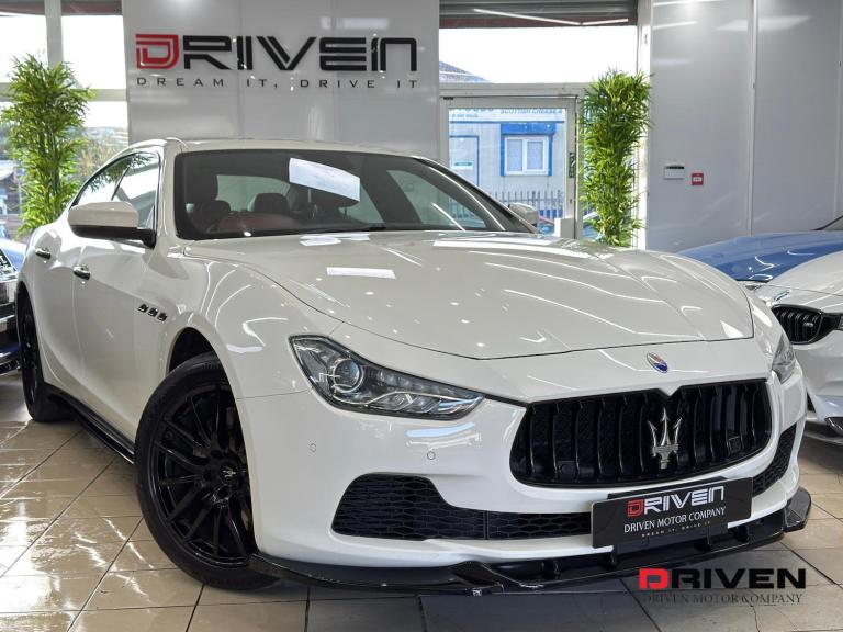 HUGE SPEC! MASERATI GHIBLI 3.0 V6 350bhp BiTURBO + RED LEATHER + FREE DELIVERY!