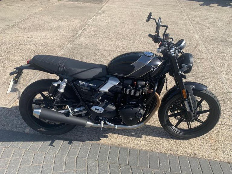 Triumph SPEED TWIN 900