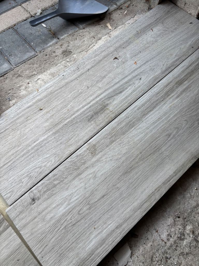 Grey Wood Effect floor tiles – Good Condition