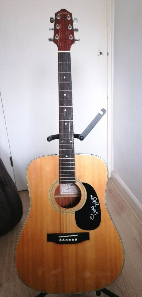 Giannini acoustic guitar very good condition 