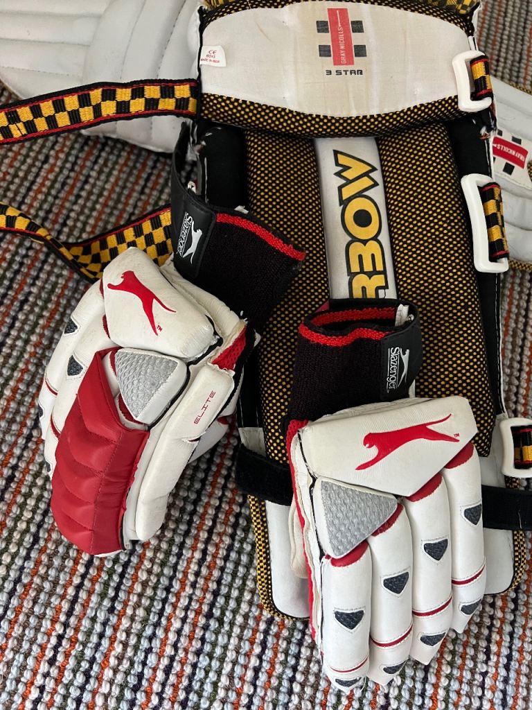 Junior Cricket Equipment
