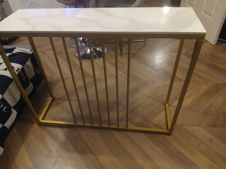 Console table 