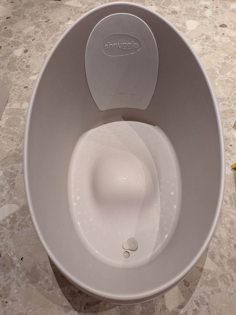 Snuggle Toddler Bath with Plug