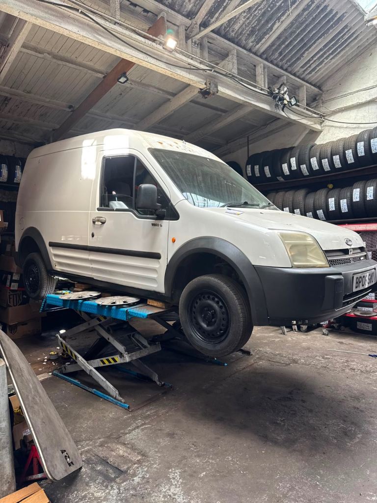 Ford, TRANSIT CONNECT L230 D, Panel Van, 2006, 1753 (cc)