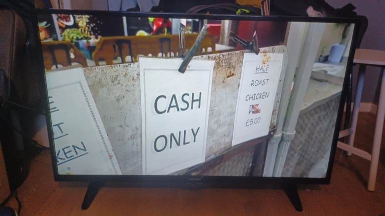 FREE DELIVERY excellent 43 TELEFUNKEN LED full HDTV 1080p freeveiw channels inbuilt 