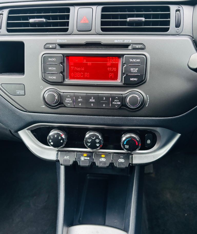 Kia, RIO, Hatchback, 2012, Manual, 1120 (cc), 5 doors