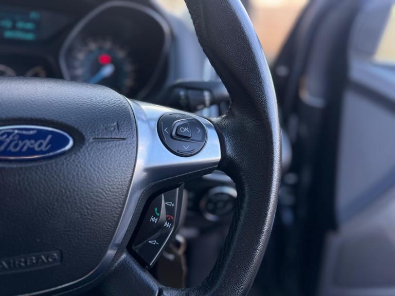 2012 Ford Focus 1.6 TDCi 115 Zetec 5dr HATCHBACK DIESEL Manual