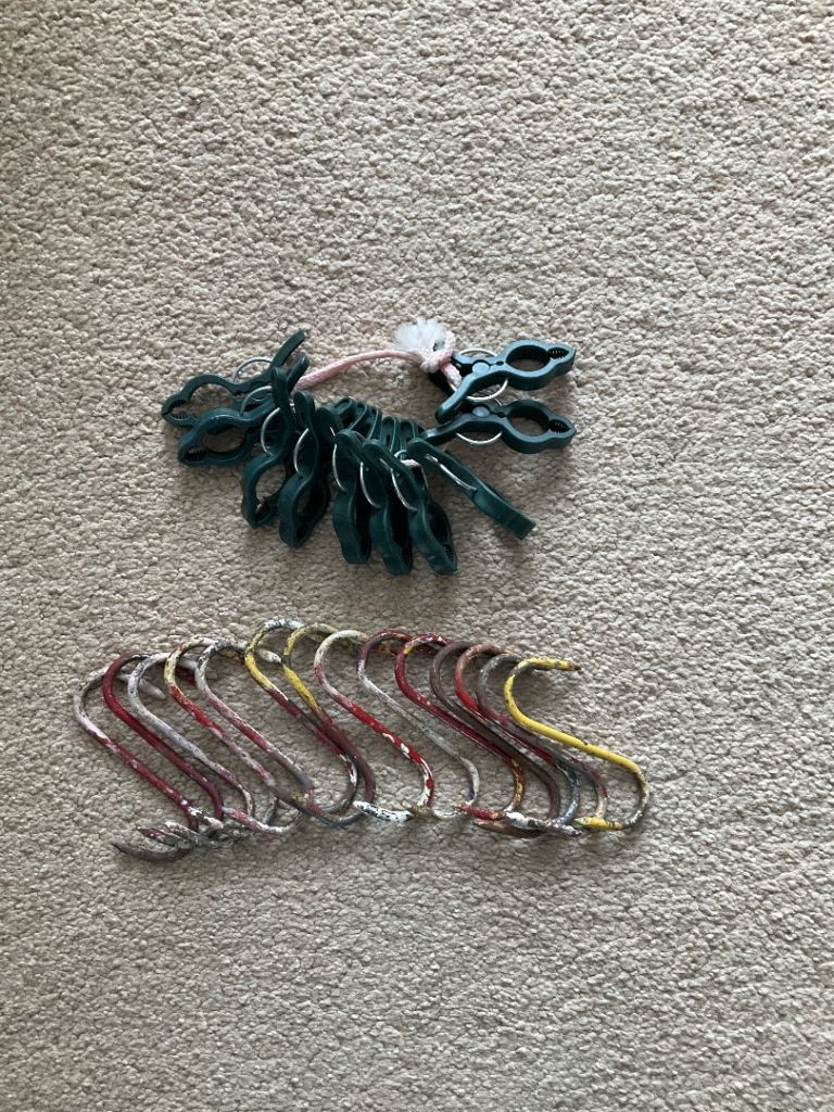 Mix of S-Hooks and Green Plastic Clamps – Handy Job Lot