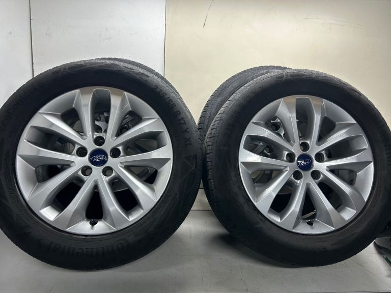 Ford kuga 17’inch Alloy wheels 235/55 17 tyres