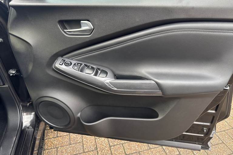 2022 Nissan Juke 1.6 Hybrid N-Connecta 5dr Auto Hatchback Hybrid Automatic