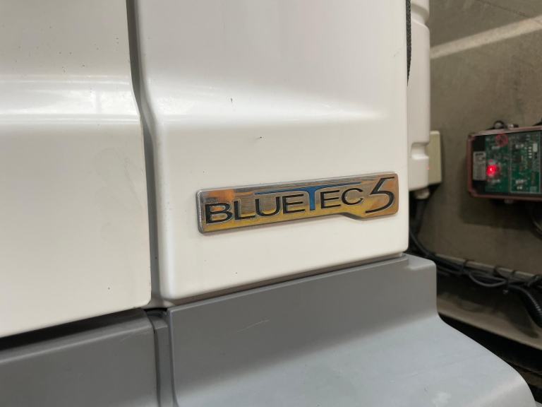 MERCEDES BENZ AXOR 2529 6X2 BEAVERTAIL / PLANT RIGID - 2014 - YG14 XZM