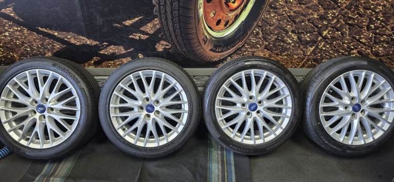 Ford Genuine 17 alloy wheels + 4 x tyres 205 50 17 Westlake