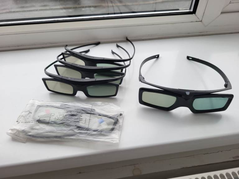 4x Samsung + 1x Sony 3D glasses
