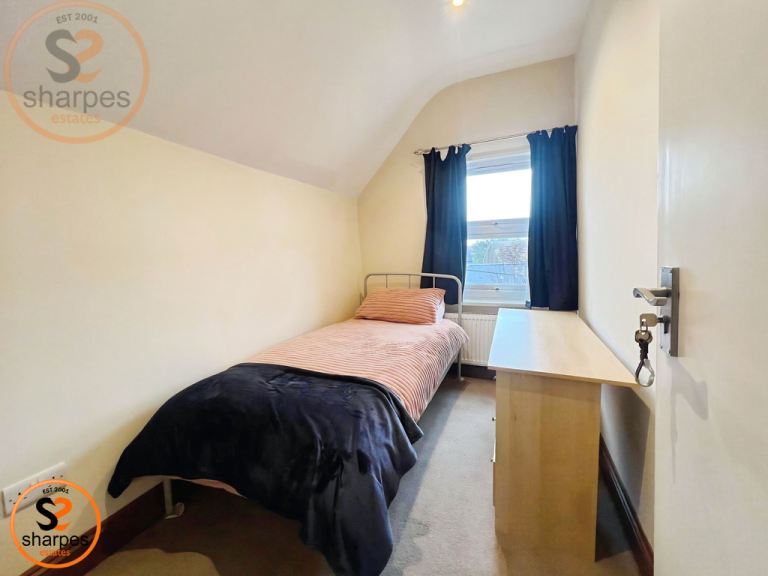 1 bedroom in Single room Robinson Road, London