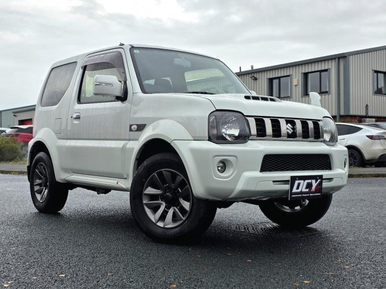 SUZUKI JIMNY 1.3 Land Adventure White Auto Petrol 2014