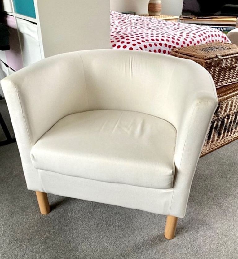 Lovely Solid Antique White Occasional Bedroom Chair Seat Kids Nursery Child Teenage Landlord Rental