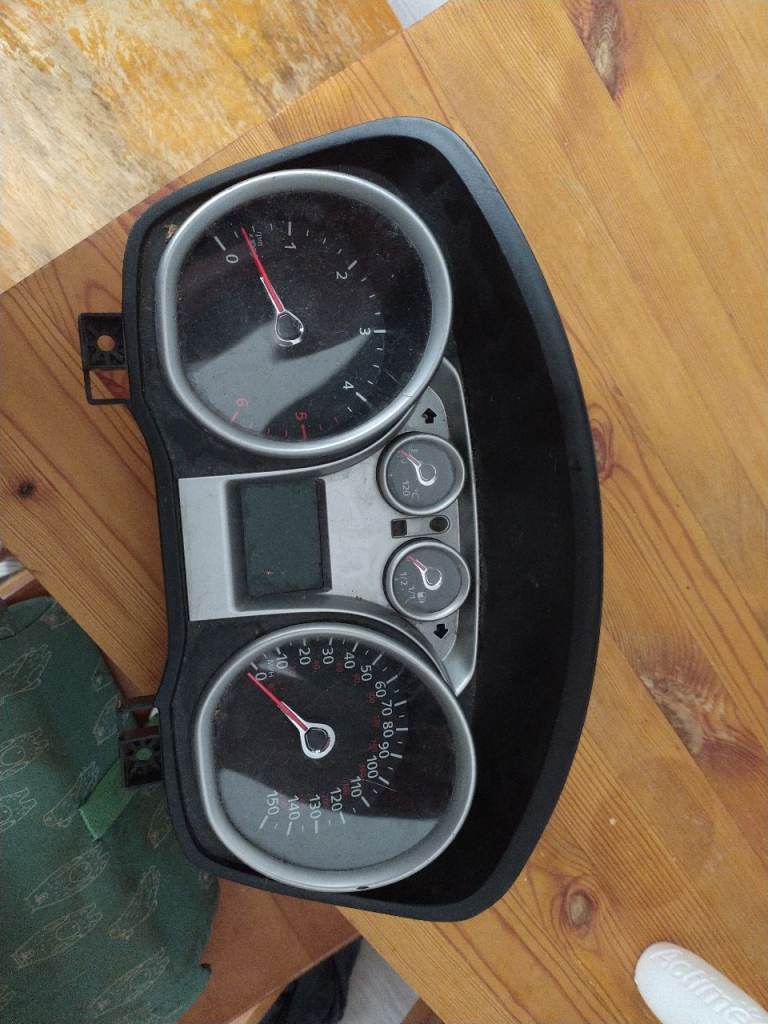 speedometer ford focus