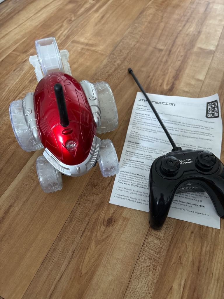 Remote control stunt buggy 