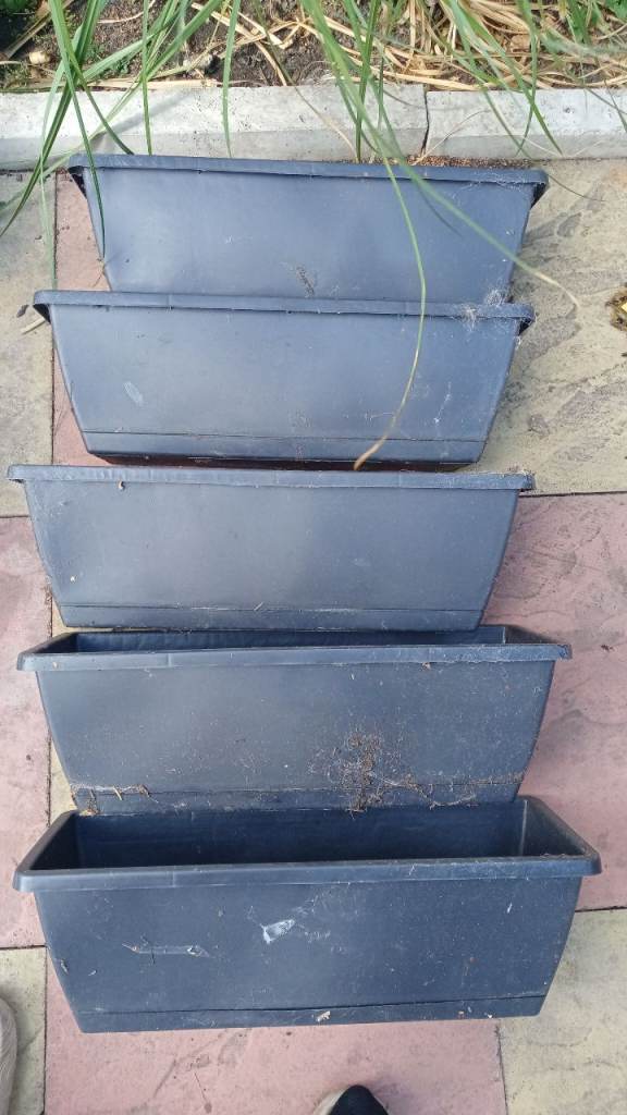 Garden trough 5 good condition £15