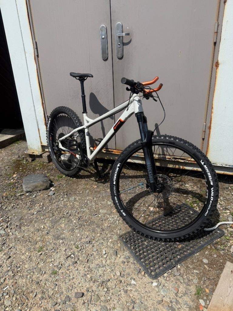 Orange Clockwork Evo 29 comp hard tail mountain bike  size L 
