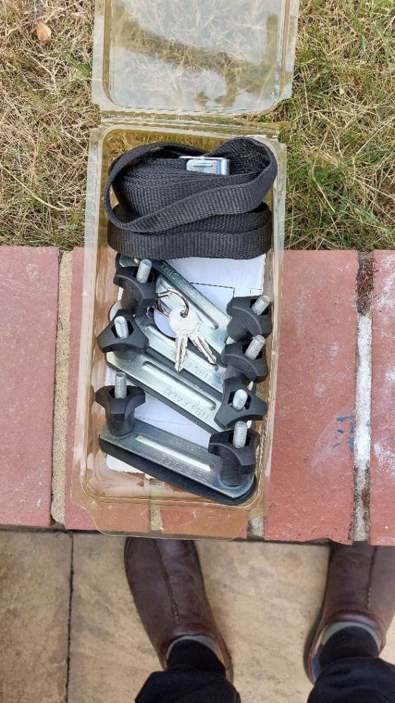 Halfords Roof Box