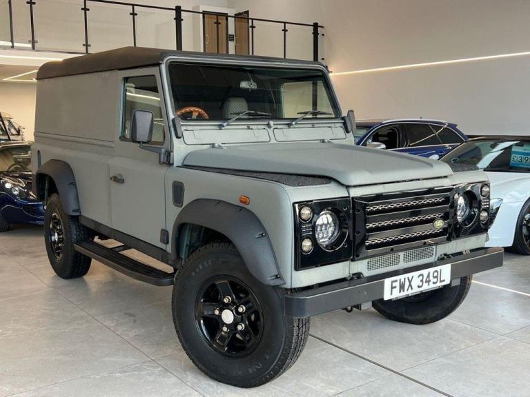 2002 Land Rover Defender 2.5 TD5 County Hard Top SUV Diesel Manual MWB (299 g/km