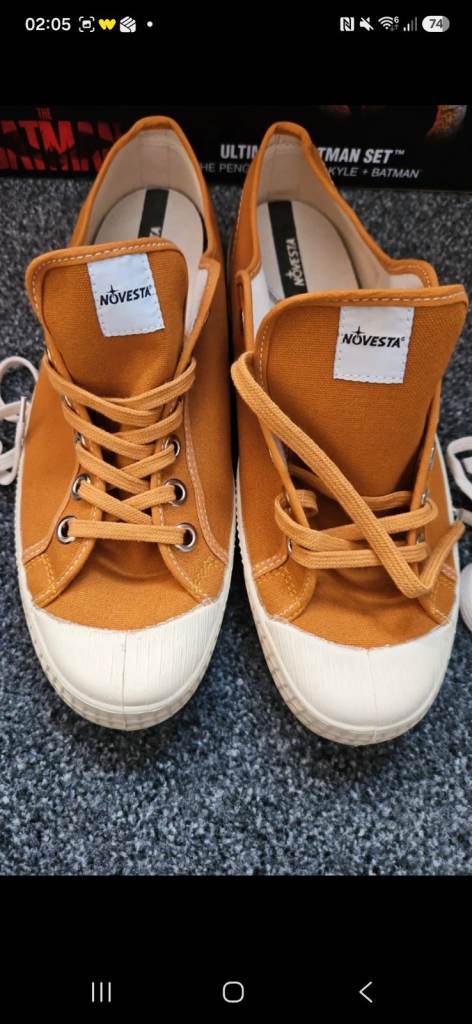Novesta Star Master Trainers – Orange, Good Condition