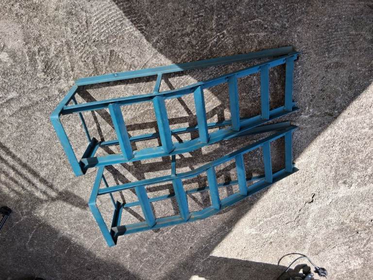 2x Car ramps 