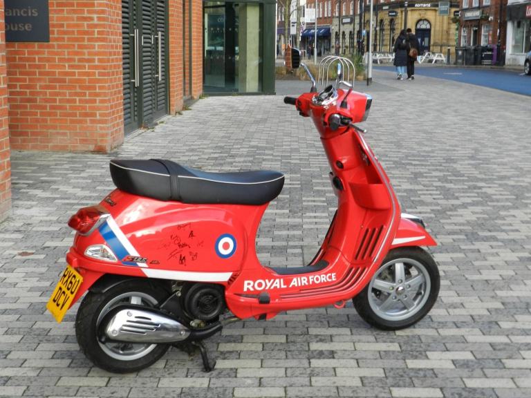 Piaggio Vespa S 125 Red Arrows Special Edition