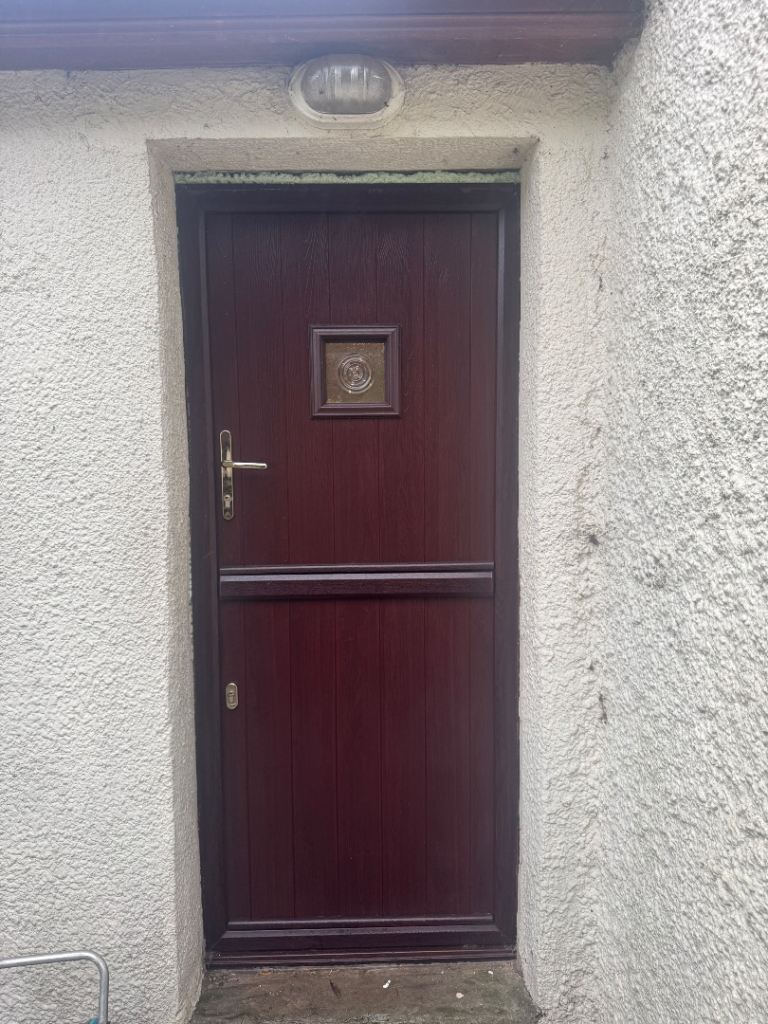 Solidor stable door brown on brown 