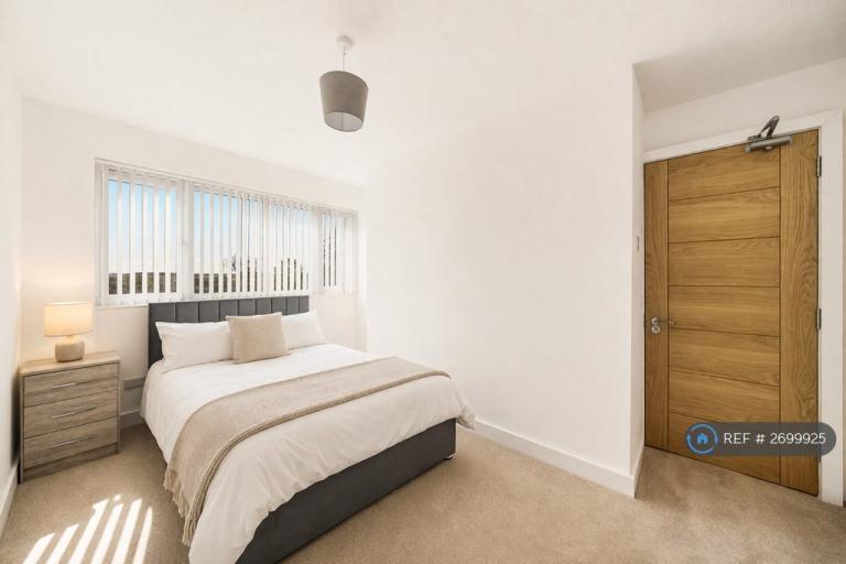 5 bedroom house in Witches Walk, Bridgwater, TA6 (5 bed) (#2699925)