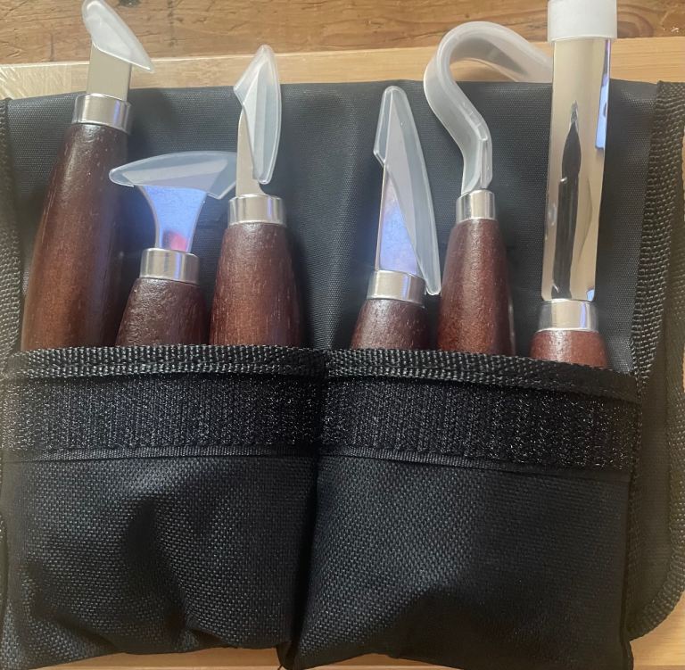 Wood carving tool set and thumb guard 