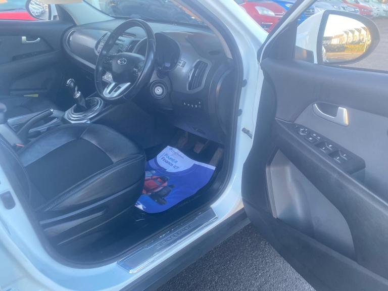 2015 Kia Sportage 1.7 CRDi EcoDynamics 2 2WD Euro 5 (s/s) 5dr ESTATE Diesel Manual