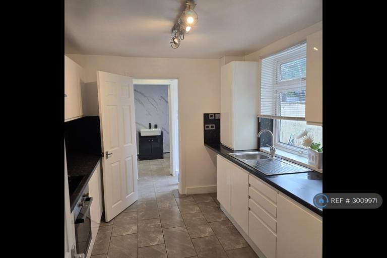 3 bedroom house in Wargrave Road, Newton-Le-Willows, WA12 (3 bed) (#3009971)