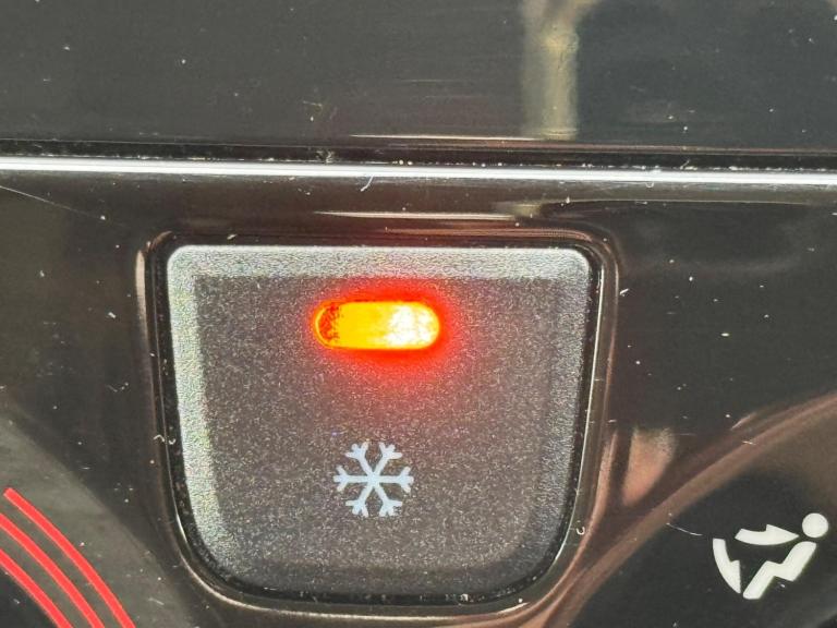 SWIFT ESCAPE 695 - 2017