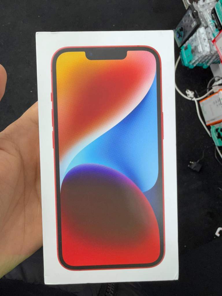 IPHONE 14 Plus UNLOCKED BRAND NEW BOX ONE YEAR APPLE WARRANTY 