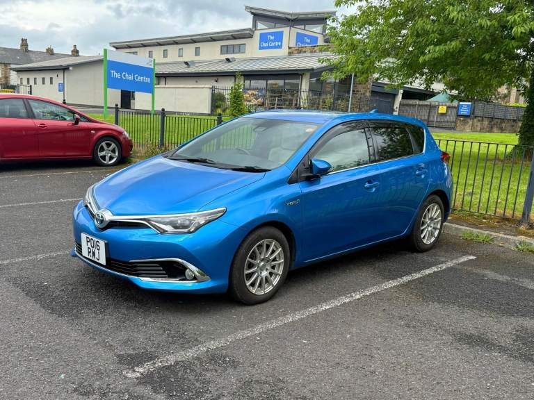 2016 Toyota Auris 1.8 Petrol Hybrid Electric 5dr Hatchback Blue Automatic