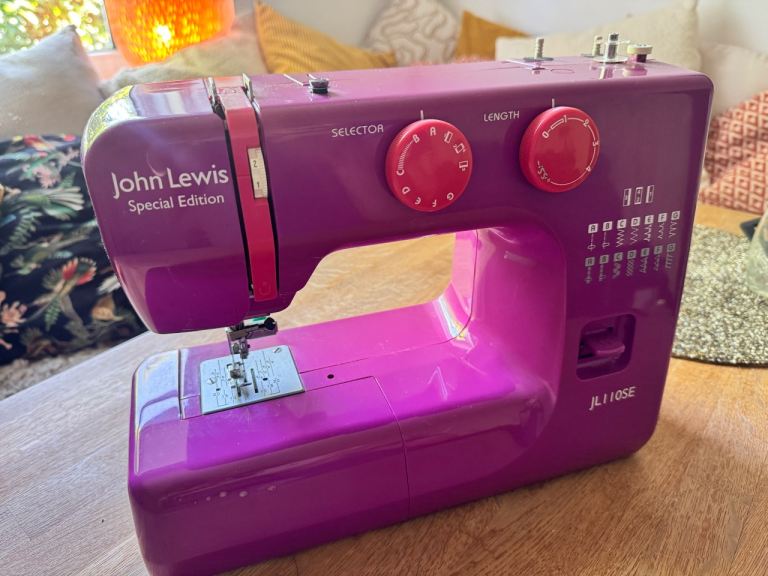 PINK SEWING MACHINE