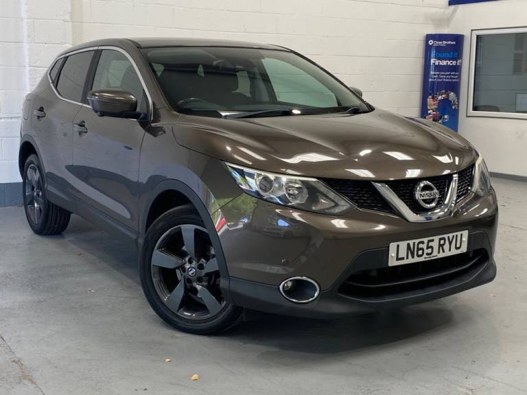2015 Nissan Qashqai 1.5 dCi n-tec SUV 5dr Diesel Manual 2WD Euro 5 (s/s) (110 ps) HATCHBACK Diese...