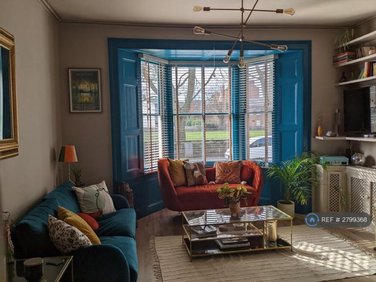 1 bedroom flat in Church Street, Leamington Spa, CV31 (1 bed) (#2799368)