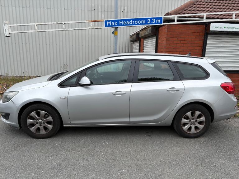 Vauxhall, ASTRA, Estate, 2015, Manual, 1598 (cc), 5 doors