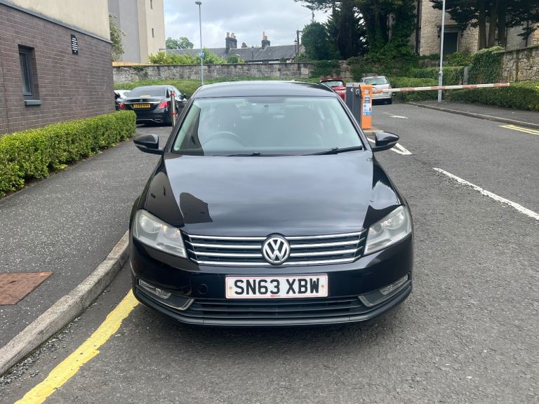 Volkswagen, PASSAT, Saloon, 2013, Manual, 1598 (cc), 4 doors