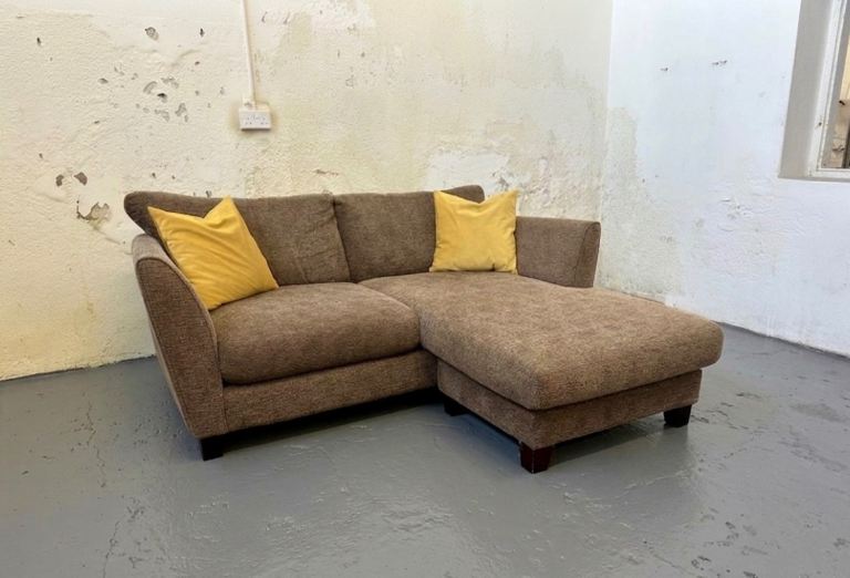 Reversible Corner Sofa (DELIVERY AVAILABLE)