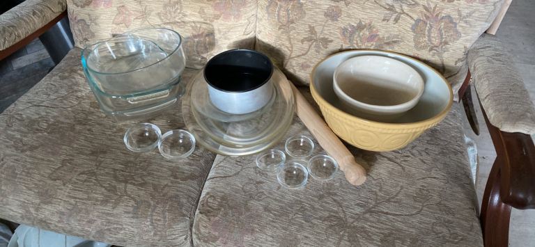 Mixed Bakeware Set: Bowls, Dishes, Cake Tin & Rolling Pin