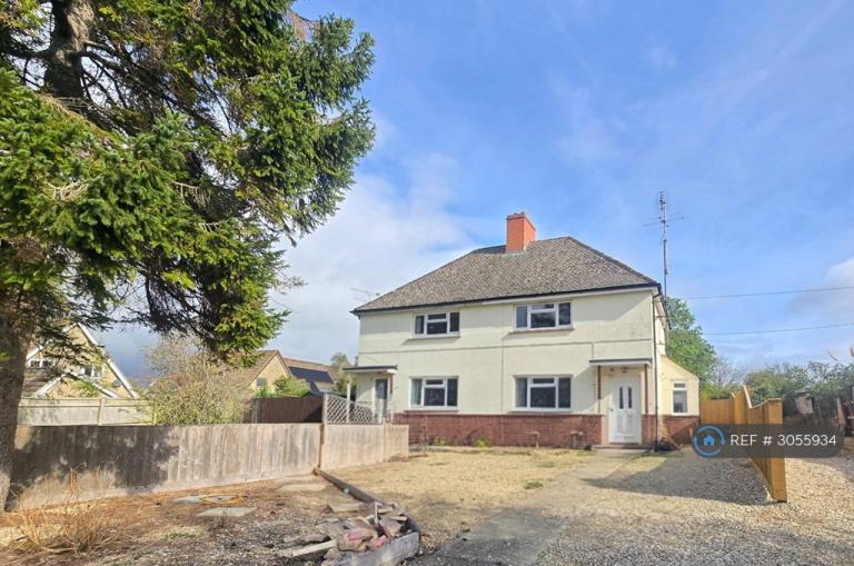 2 bedroom house in Broad Town Road, Swindon, SN4 (2 bed) (#3055934)